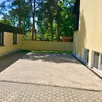 Foehrenweg Apartman *
